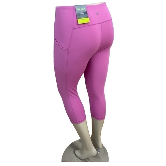 NWT Tek Gear Capri Leggings High Rise Ultrastretch Pockets Midcalf XL New Active - Picture 1 of 9